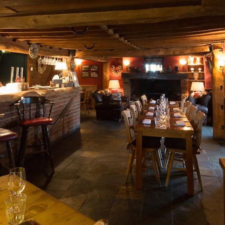 The Mole And Chicken Hotel Long Crendon Exterior foto